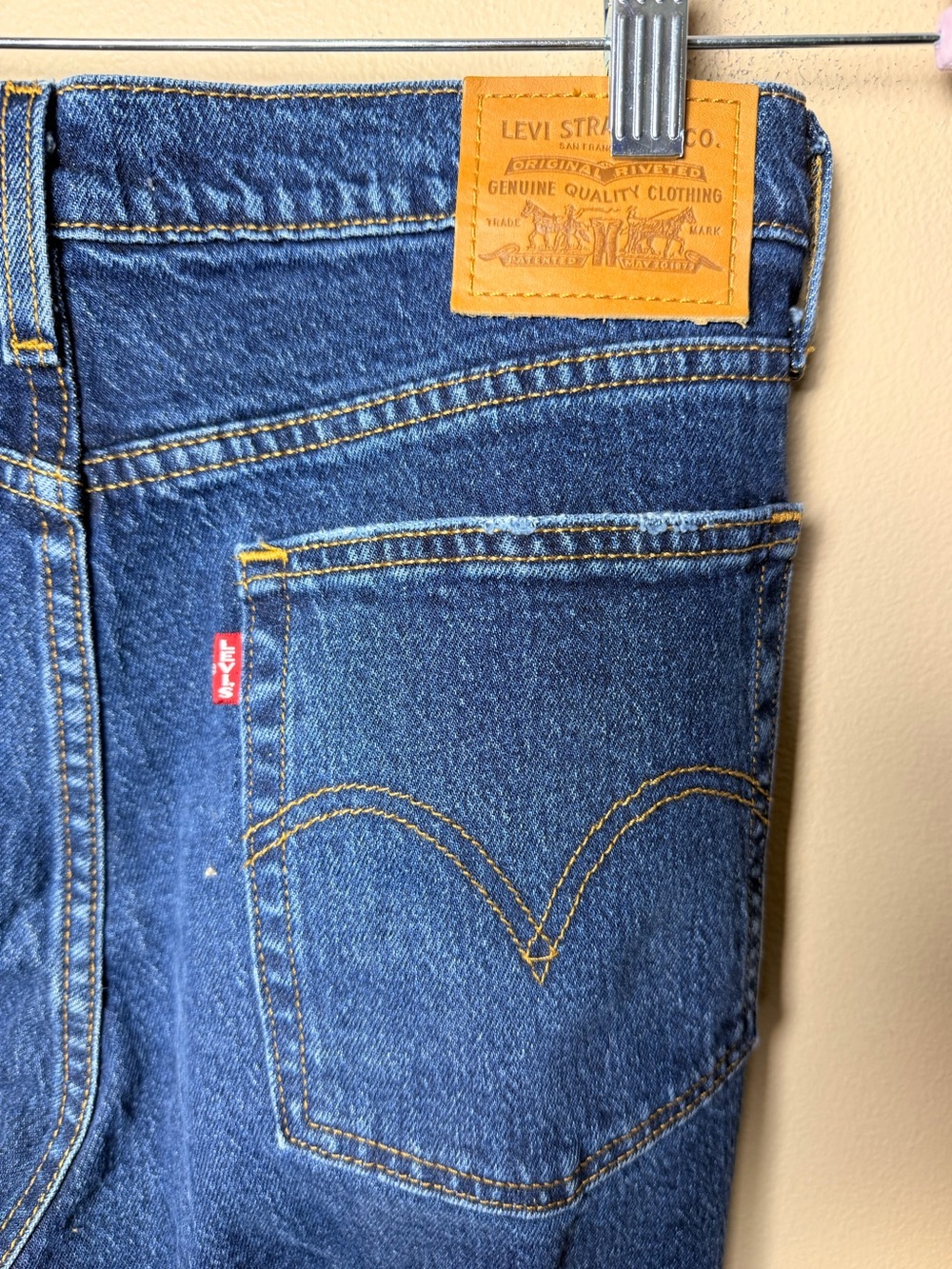 Levi’s Wedgie Straight Jeans Women 29 Salsa Dark Stone Raw Hem High Rise W29 L26 - Picture 8 of 10